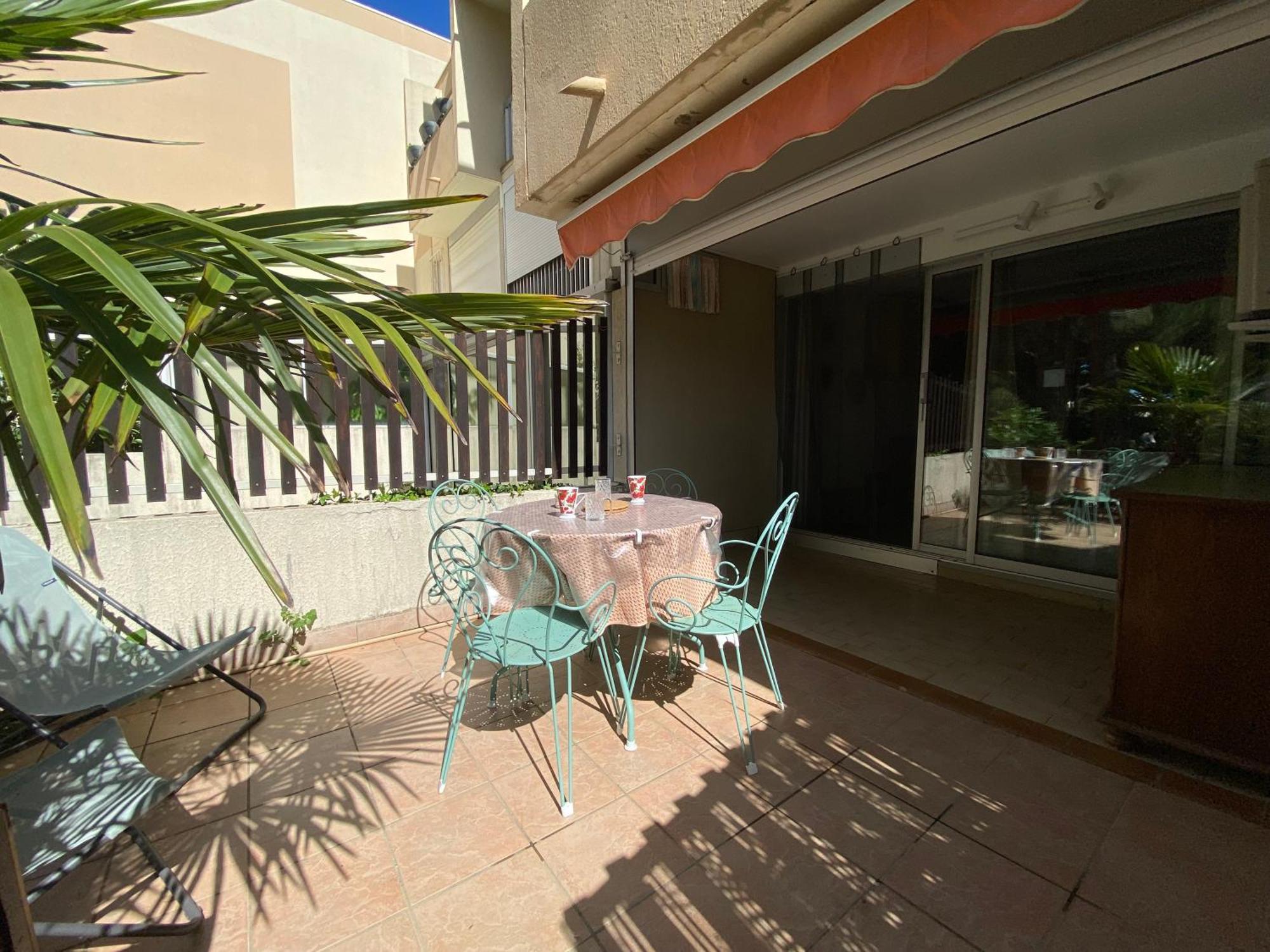 Sol-Y-Days Los Amigos, Studio 4 Couchages En Rez-De-Jardin, Avec Grande Terrasse Et Parking, A 250M De La Plage Le Grau-du-Roi Zewnętrze zdjęcie