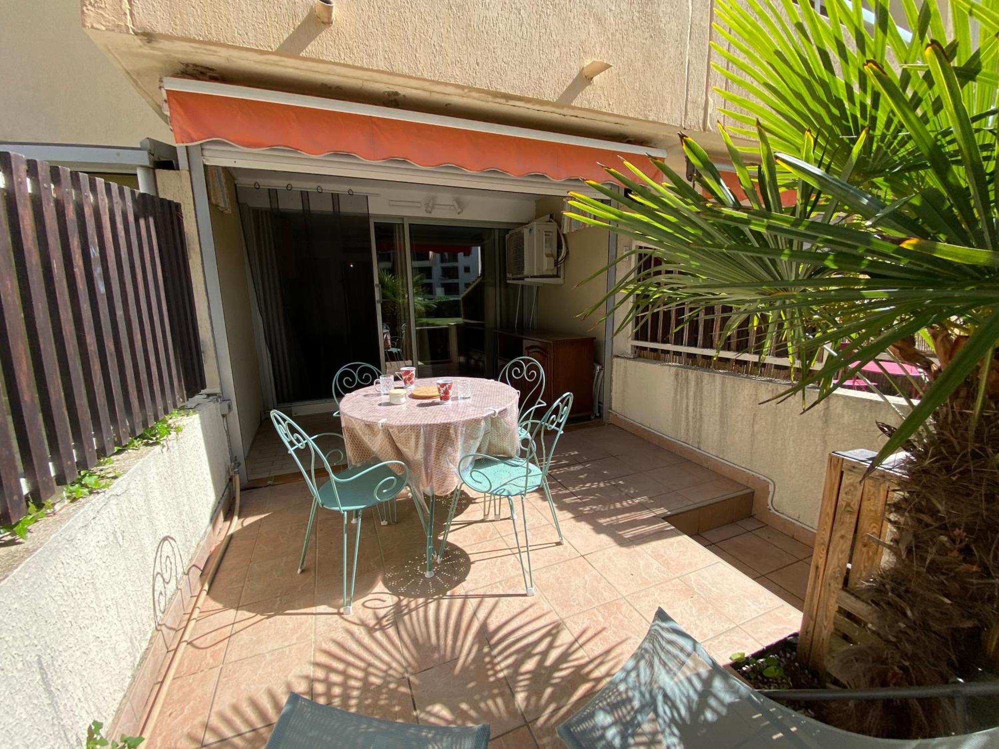 Sol-Y-Days Los Amigos, Studio 4 Couchages En Rez-De-Jardin, Avec Grande Terrasse Et Parking, A 250M De La Plage Le Grau-du-Roi Zewnętrze zdjęcie